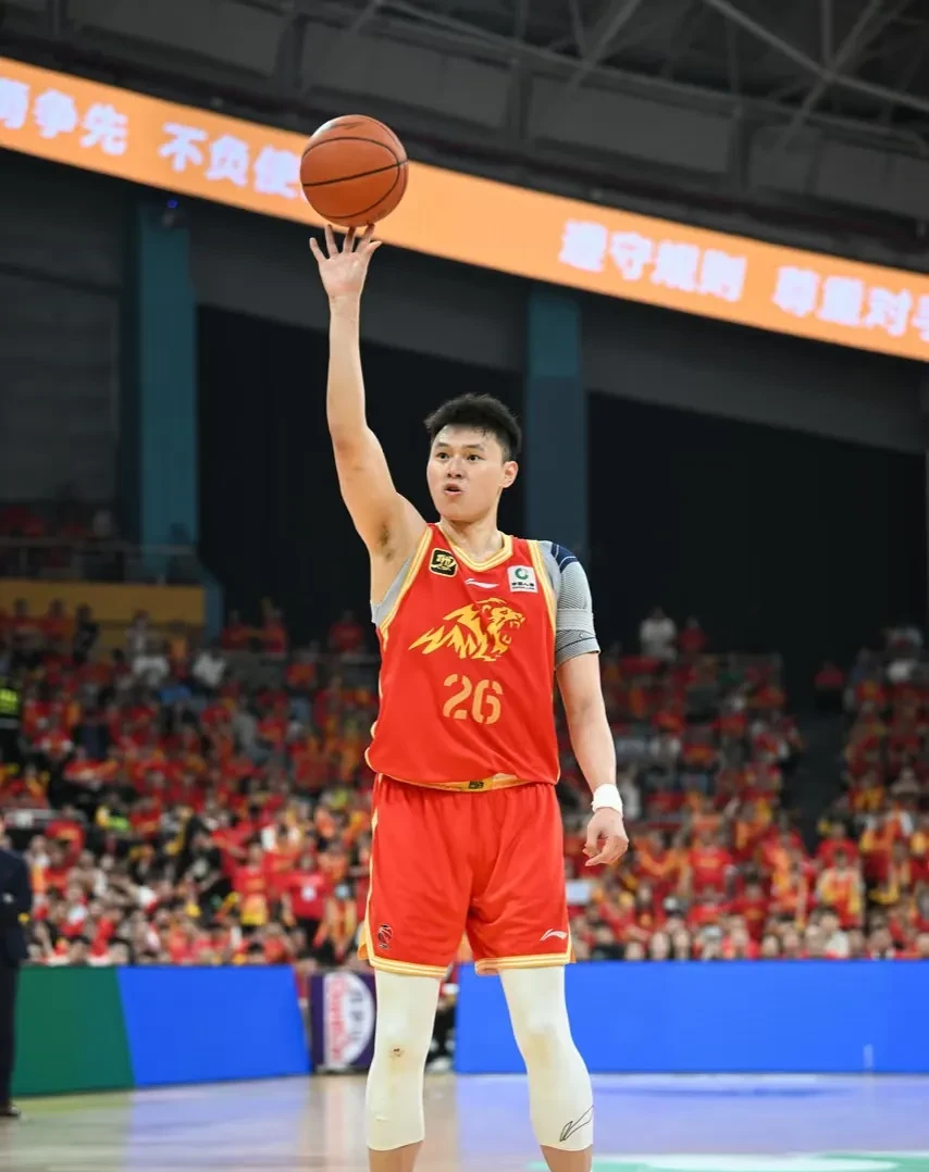  辽宁男篮士气爆棚，西甲决赛遇上迈阿密热火，目标明确直指晋级